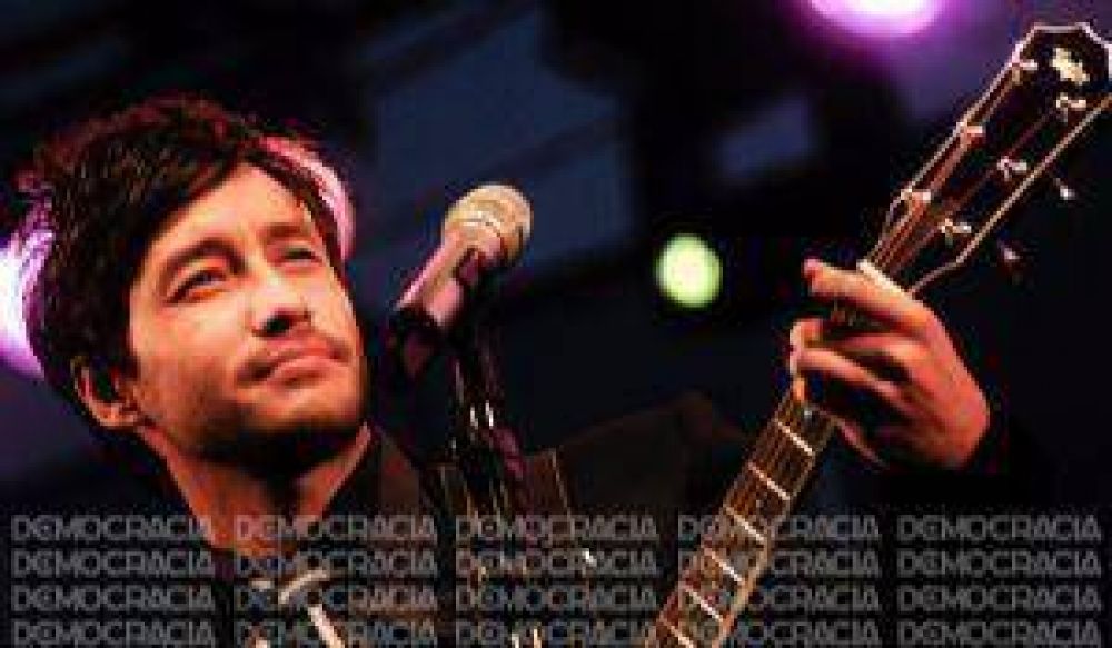 Unos veinte mil juninenses asistieron al show de Luciano Pereyra en la explanada
