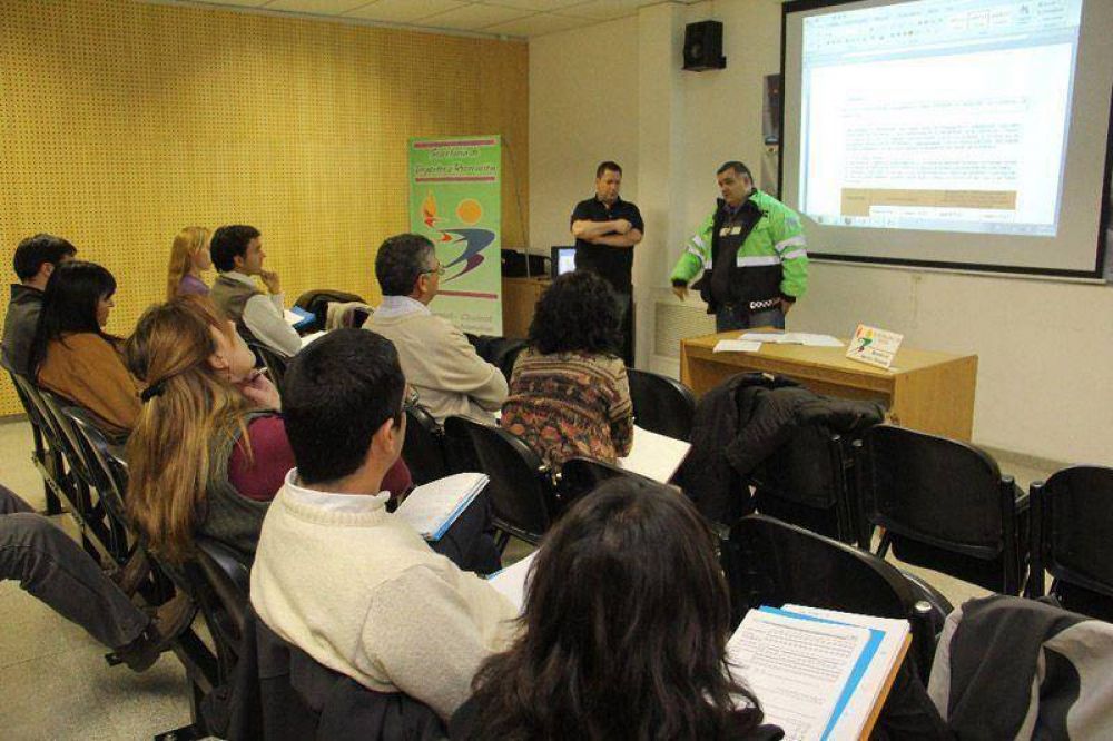 Capacitan a m�dicos de la cordillera para la emisi�n de licencias �nicas