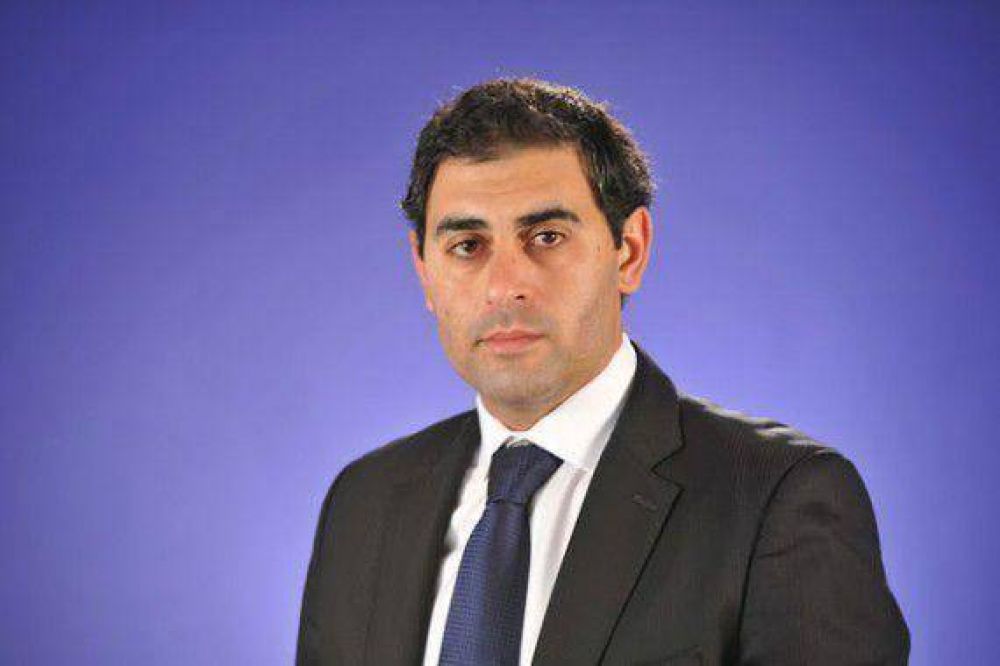 Poggi design� a Gaston Hissa como Ministro de Vivienda