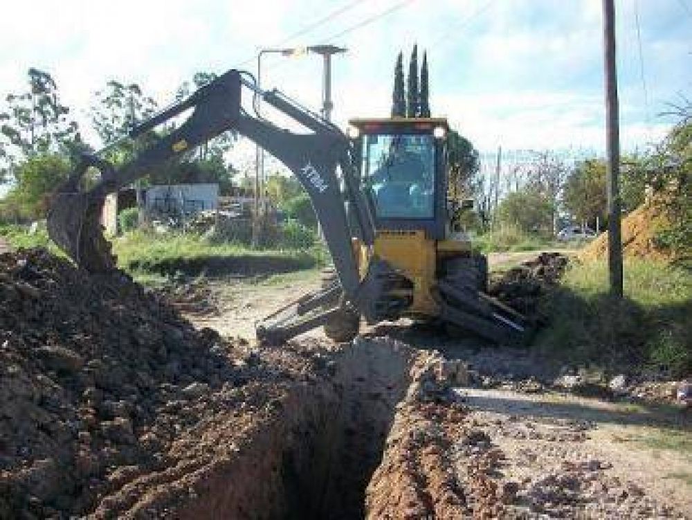 Avanza la ampliaci�n de la red cloacal en el barrio Villa Industrial