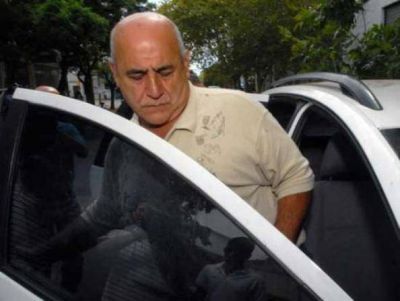 El martes definir�n si Jos� Arce contin�a en el juicio por el crimen de su mujer al sufrir un ACV