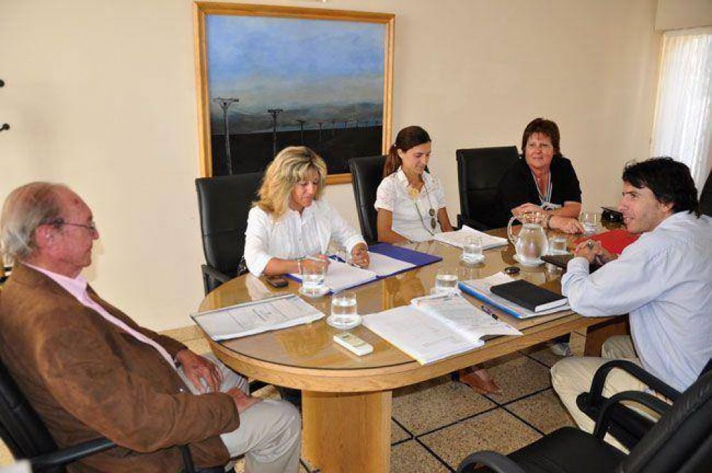 Un juicio que avanza y un recorte a la participaci�n