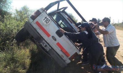 Murieron un matrimonio y su hija en el despiste y vuelco de un auto