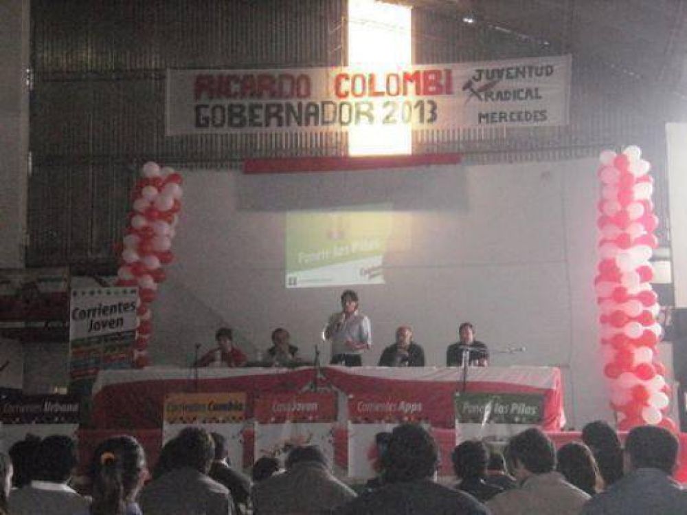 Colombi reuni� a su tropa en Mercedes