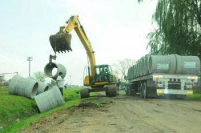 Obras hidr�ulicas para evitar inundaciones en Mor�n sur