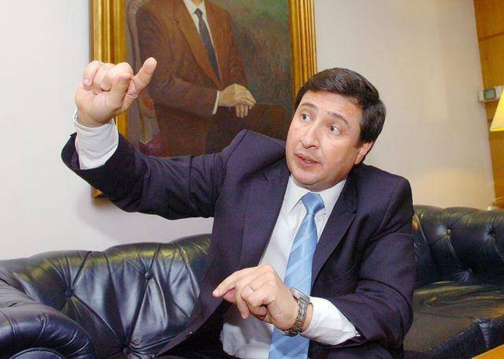 Daniel Arroyo: �Hay que reemplazar a los actuales programas sociales�