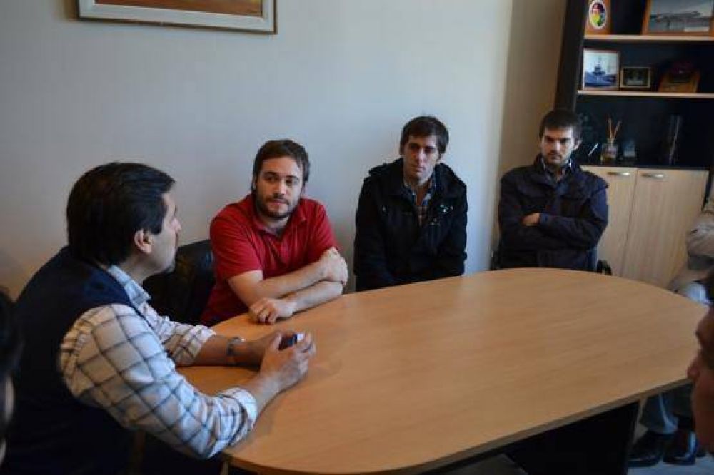 Reuni�n de j�venes emprendedores en Puerto Santa Cruz