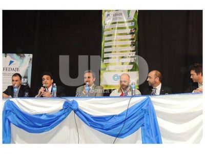 Emprender Vera junt� a m�s de 500 j�venes