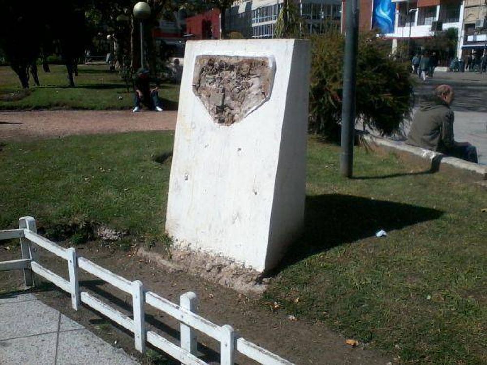 Solicitan la reinstalaci�n del reloj del sol donado por Jap�n