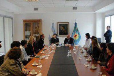 Balcarce: Donaci�n para techar escuela del paraje ''La Brava''