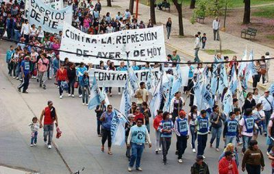 Barrios de Pie suspendi� la movilizaci�n y acampe de este lunes