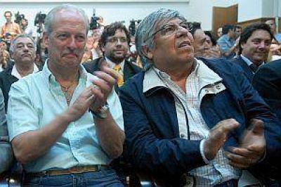 "Gremios se abren de Moyano porque partidiz� su grupo"