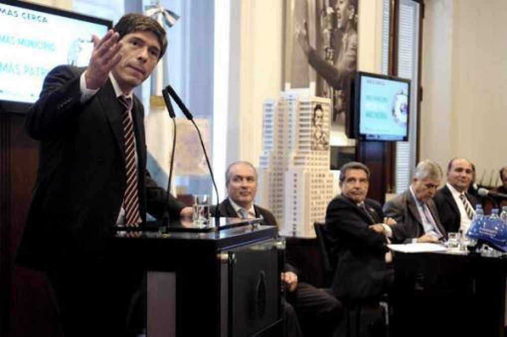 �Este primer d�a de la nueva d�cada del Gobierno nos encuentra trabajando y gestionando�