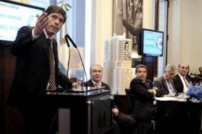 �Este primer d�a de la nueva d�cada del Gobierno nos encuentra trabajando y gestionando�