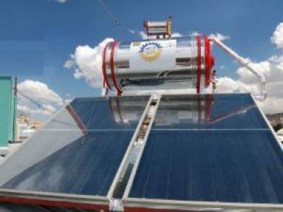Instalaron termotanques solares en La Calera