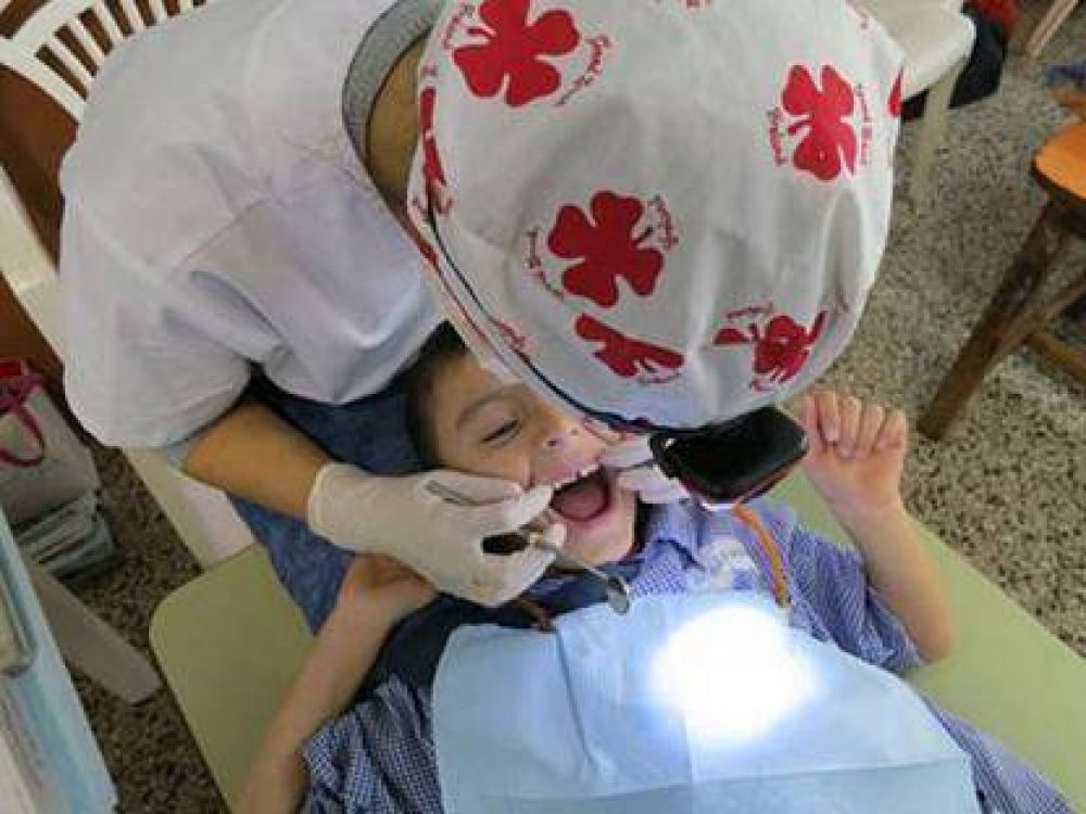 San Isidro firm� un convenio con la Facultad de Odontolog�a de la UBA