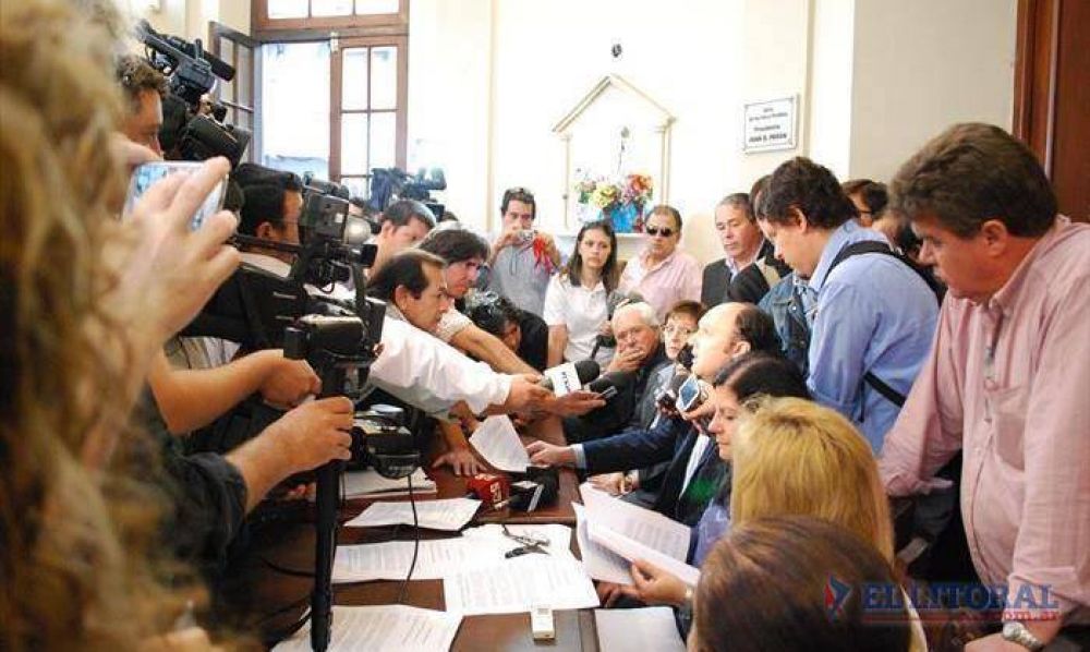 La pelea electoral entre kirchneristas y radicales se instala en la Legislatura
