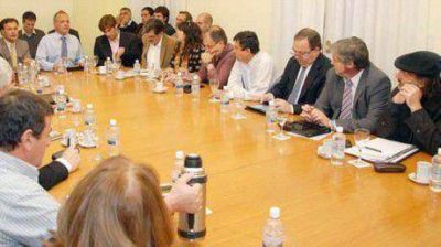 Buzzi dijo que esta semana se define lo de Yauhar candidato