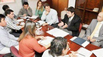 Denuncian que el abogado del Concejo tiene juicios contra la municipalidad de Rawson