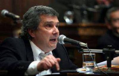 Vila-Manzano apura el cumplimiento de un pol�mico contrato
