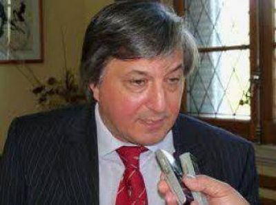 "La gesti�n es totalmente corrupta"