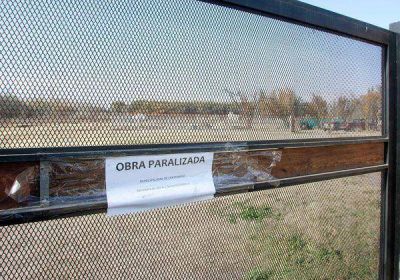 Paralizan loteo ilegal que se construye en Centenario 