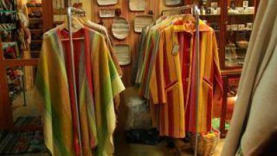 Dise�adores locales comercializan sus productos en otras provincias, menos en Catamarca