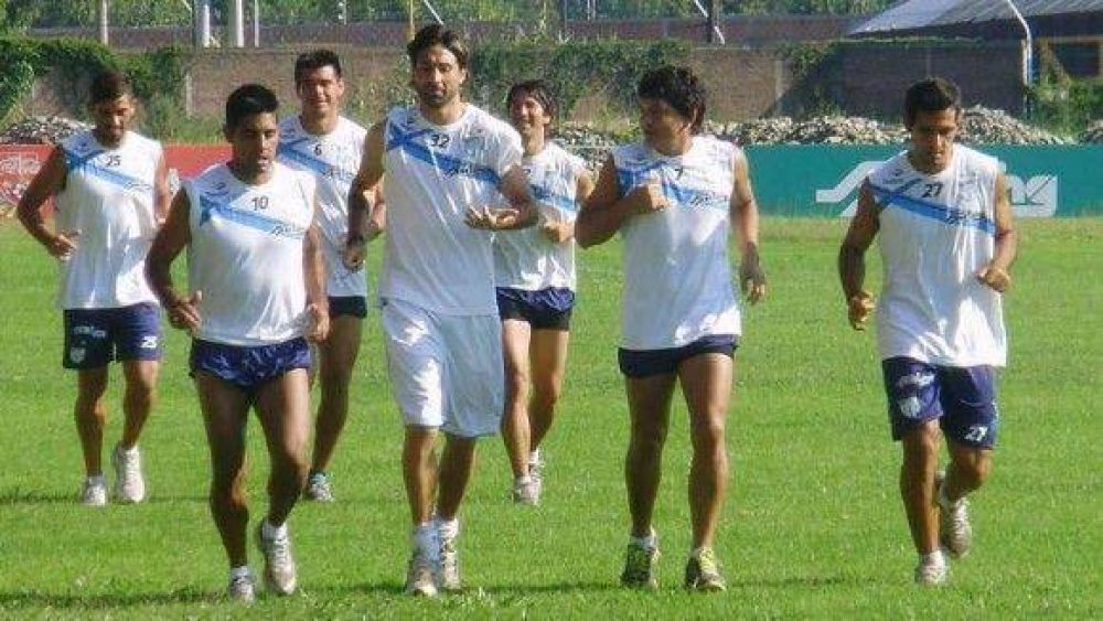 Bustamante: �Siempre nos falt� cinco para el peso�
