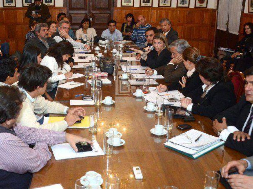 Para la ministra Pace, que una ni�a reparta pan no es trabajo infantil