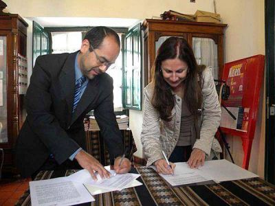Firmaron acuerdo de cooperaci�n entre la UNT y la Secretar�a de Cultura