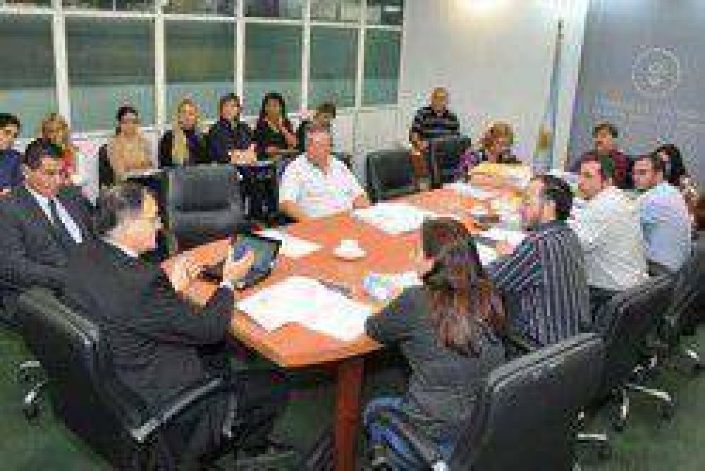 Especialistas hicieron sus aportes sobre los animales en la v�a p�blica