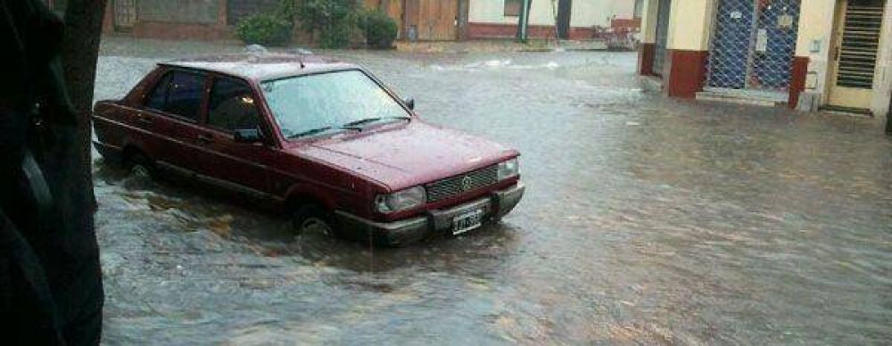 Se inundaron algunos barrios de Capital Federal por un fuerte temporal