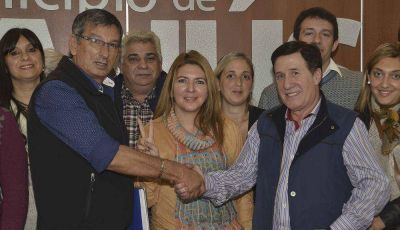 RENOVADO APOYO DE LA CGT REGIONAL AVELLANEDA � LAN�S AL INTENDENTE DAR�O D�AZ P�REZ 