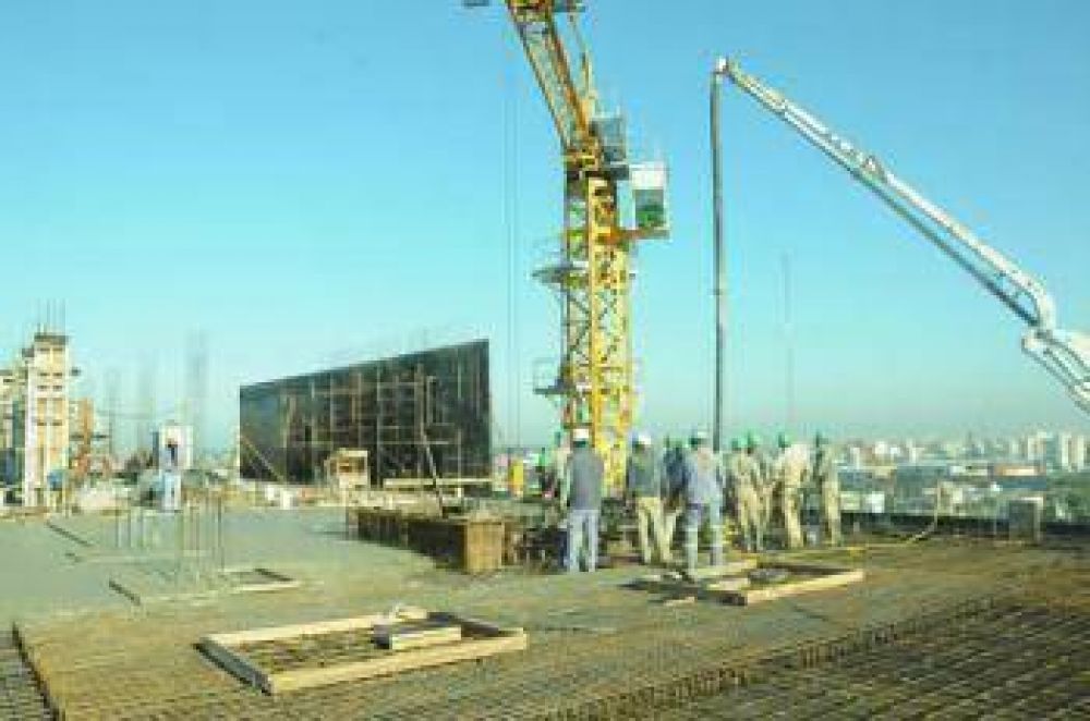 Se construye el octavo nivel del hospital municipal