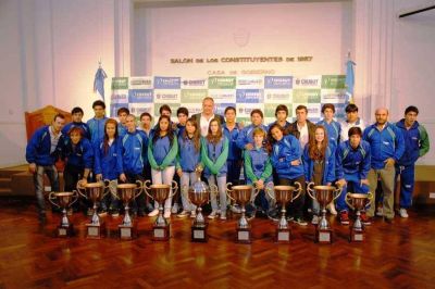 Homenajean a delegaci�n de deportistas chubutenses en Casa de Gobierno