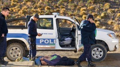 Rob� una camioneta de reparto pese a estar enyesado y lo detuvo la polic�a