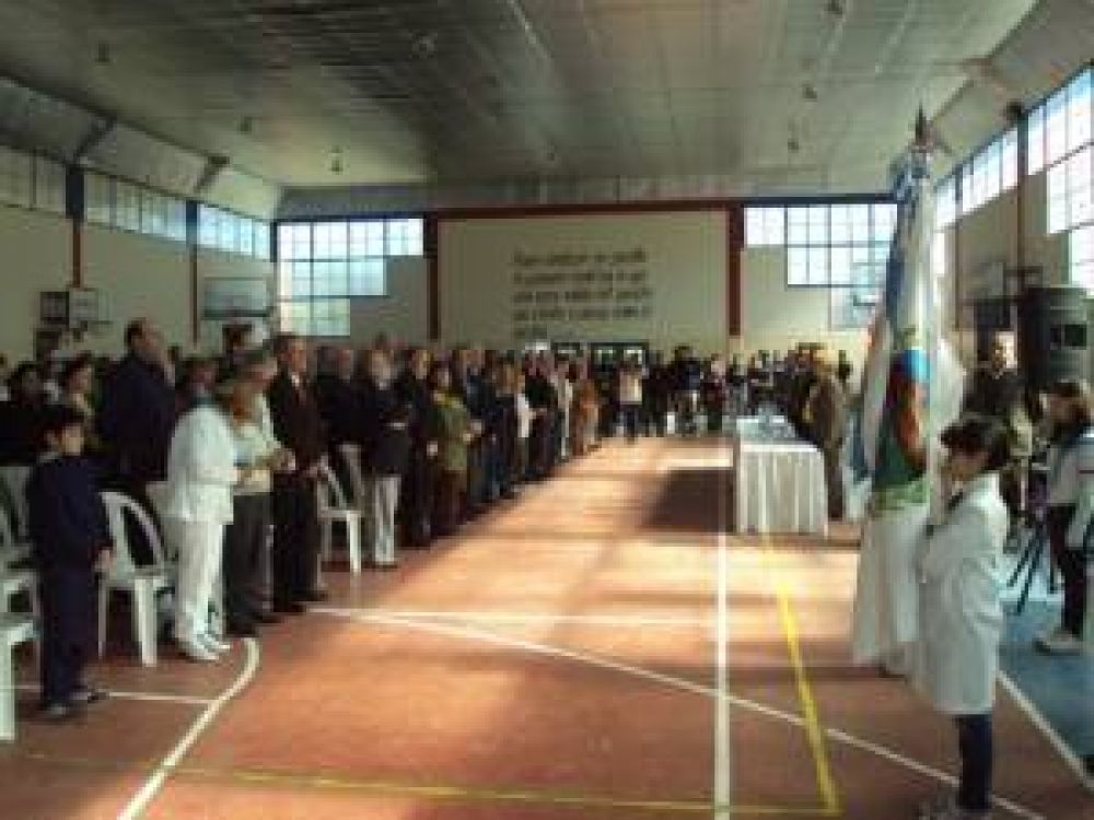 Reinauguraron el Polideportivo Municipal en Potrero de los Funes