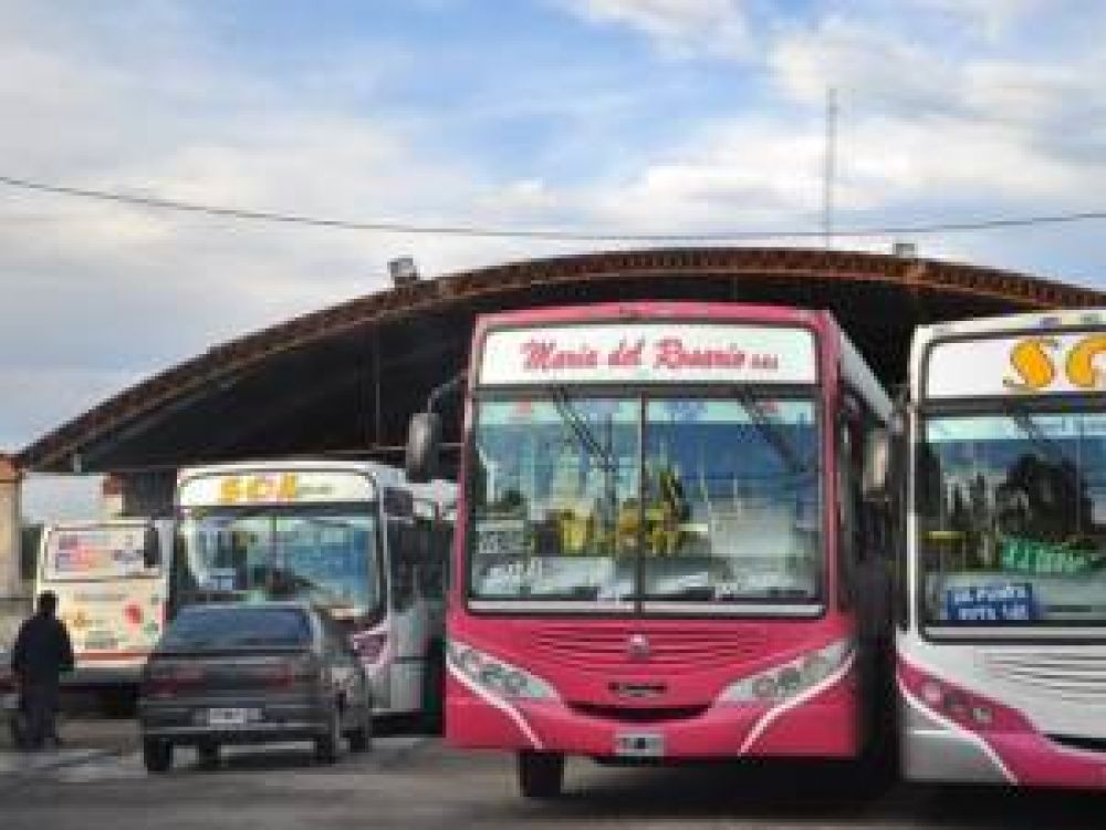 Interurbano: suspendieron el paro ante las promesas de pago