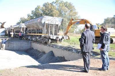 Recibieron el material para la pavimentaci�n
