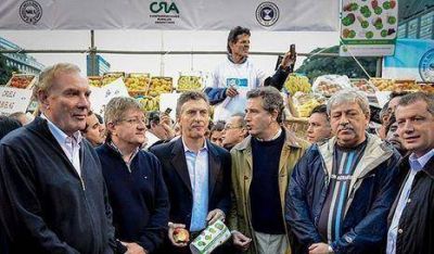 Macri se sum� a protesta del campo en el Obelisco