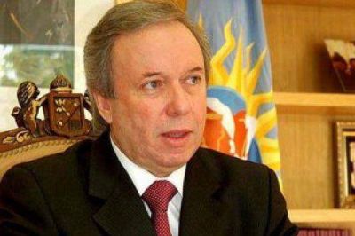 El Gobernador Peralta llega a Deseado con importantes anuncios