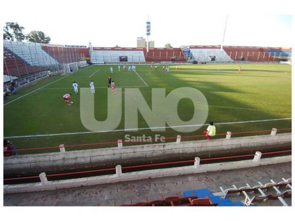 Cl�sico sin p�blico: la bronca e indignaci�n de los santafesinos