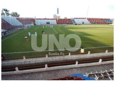 Cl�sico sin p�blico: la bronca e indignaci�n de los santafesinos