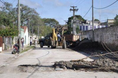 Pavimento: avanzan las obras en cinco barrios