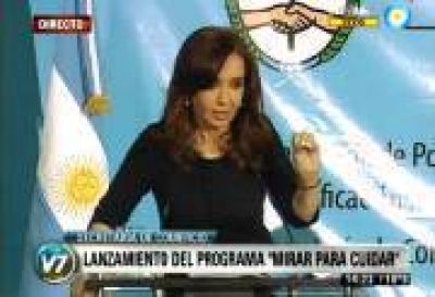 CFK lanz� el plan de control de precios con un fuerte llamado a los empresarios