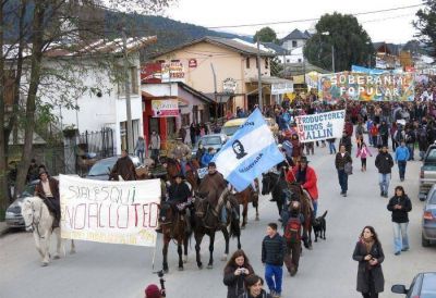 Marcharon en El Bols�n "por un cerro inclusivo"