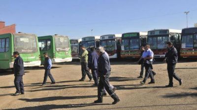 Sin visos de un acuerdo, UTA mantiene asambleas