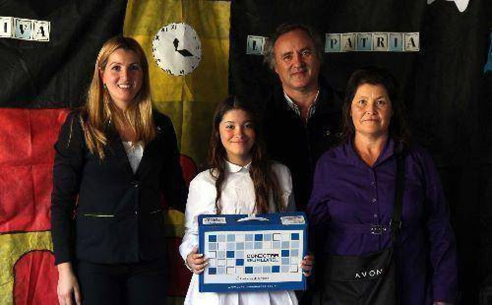 Contin�a la entrega de netbooks en San Miguel