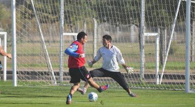Belgrano: Zielinski perfila el equipo para visitar a Lan�s