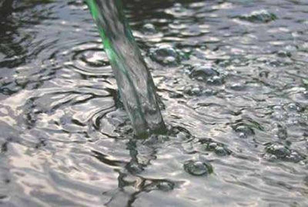 Comodoro: No descartan que puedan darse casos de hepatitis por la contaminaci�n del agua
